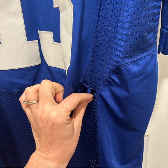 New York Giants Jersey - Picture 3 of 5